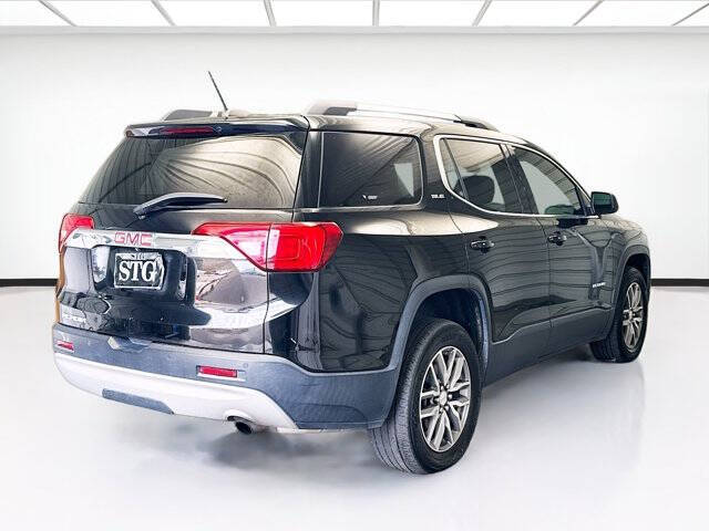 2017 GMC Acadia SLE-2