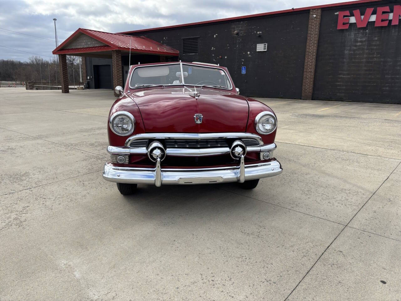 1951 Ford Custom 16