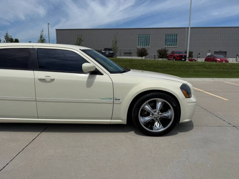 2005 Dodge Magnum RT