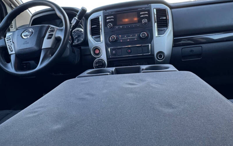 2016 Nissan Titan XD SV