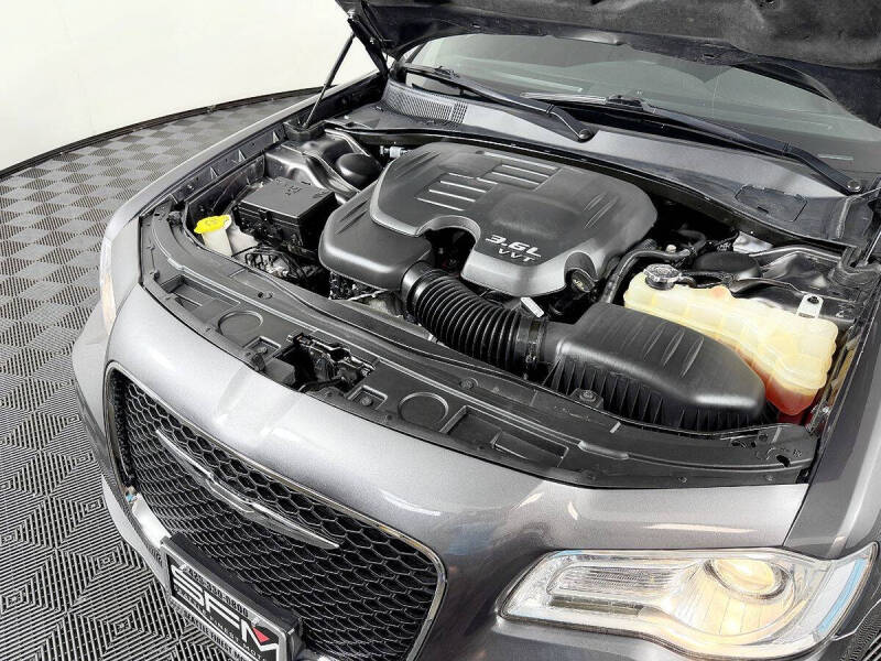 2017 Chrysler 300