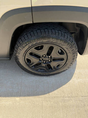 2017 Jeep Renegade Deserthawk
