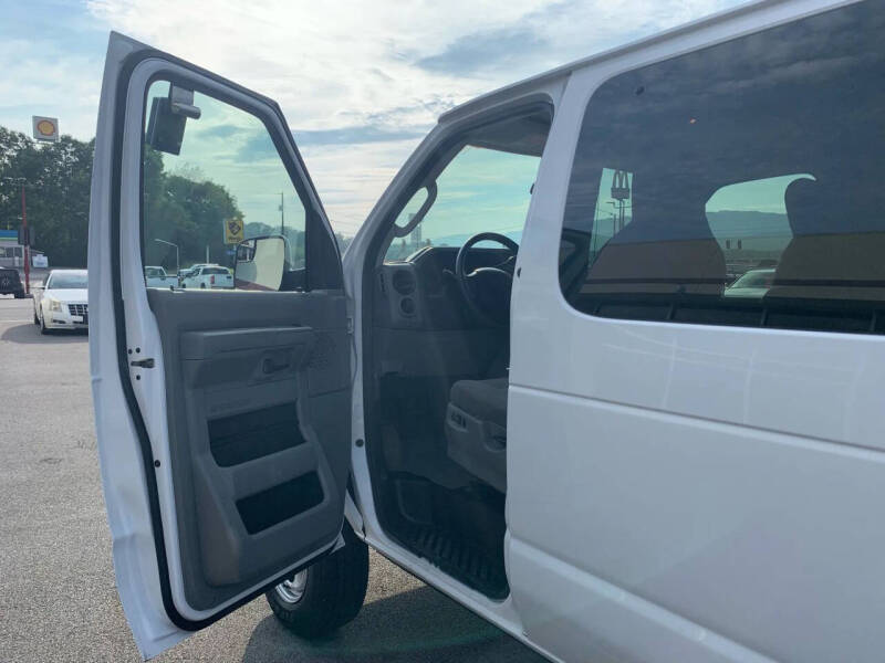 2013 Ford E-Series E-350 SD XLT