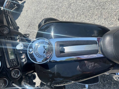 2009 Harley-Davidson FLHTCU -