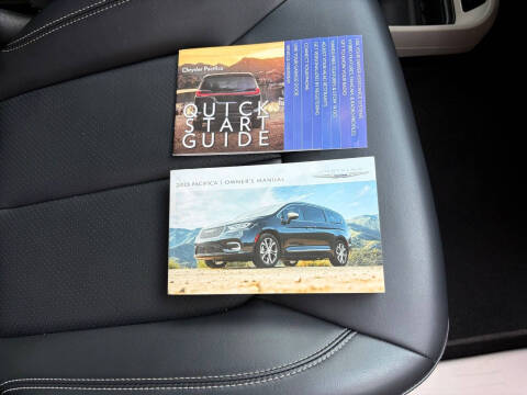 2023 Chrysler Pacifica Touring L