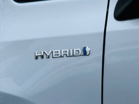 2012 Toyota Prius v Five