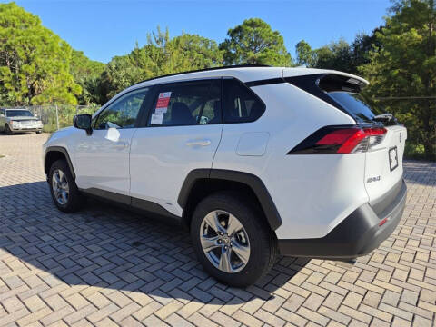 2025 Toyota RAV4 Hybrid LE