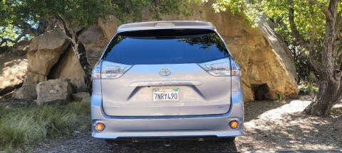 2015 Toyota Sienna SE Premium 8-Passenger