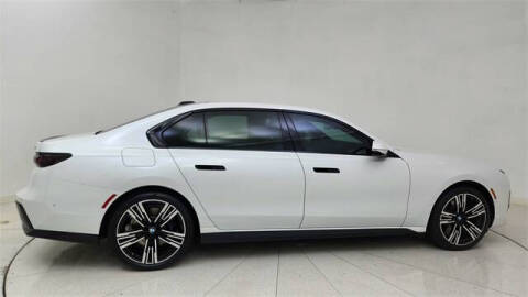 2023 BMW 7 Series 740i