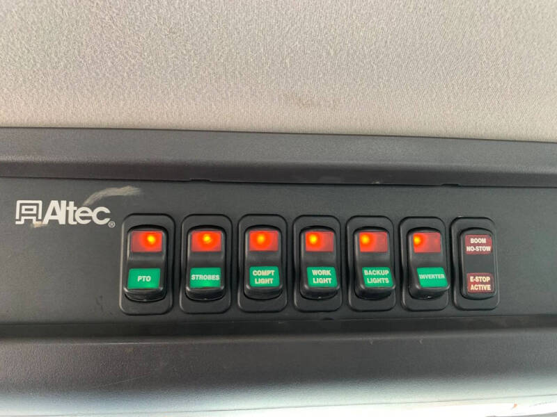 2014 Freightliner M2 106