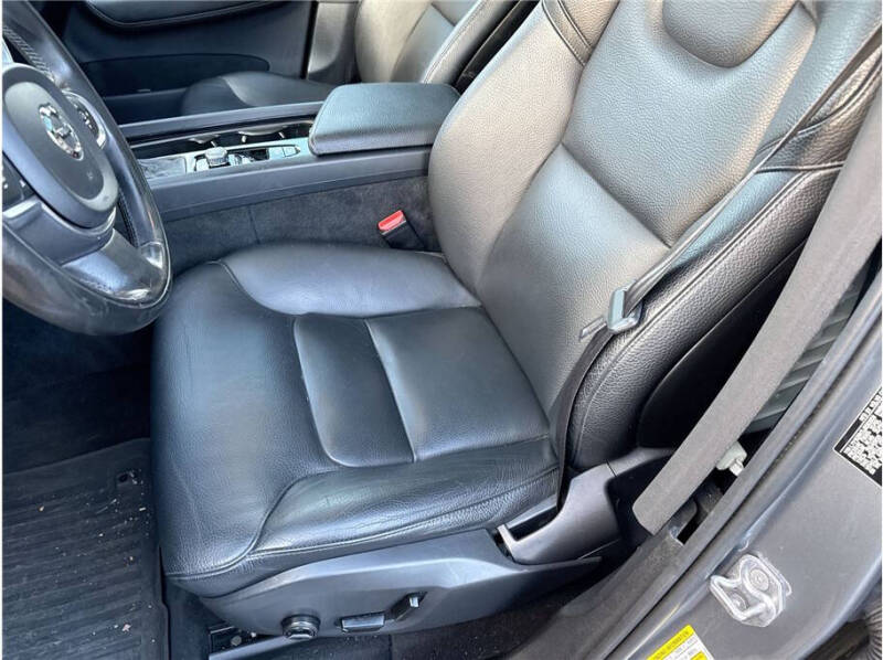 2018 Volvo XC60 T5 Momentum