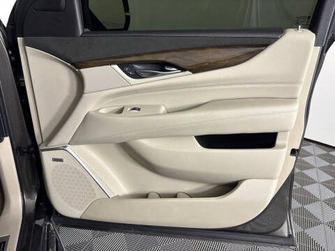2020 Cadillac Escalade Luxury