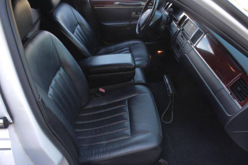 2004 Lincoln Town Car