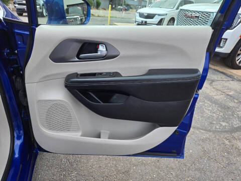 2021 Chrysler Pacifica Touring L