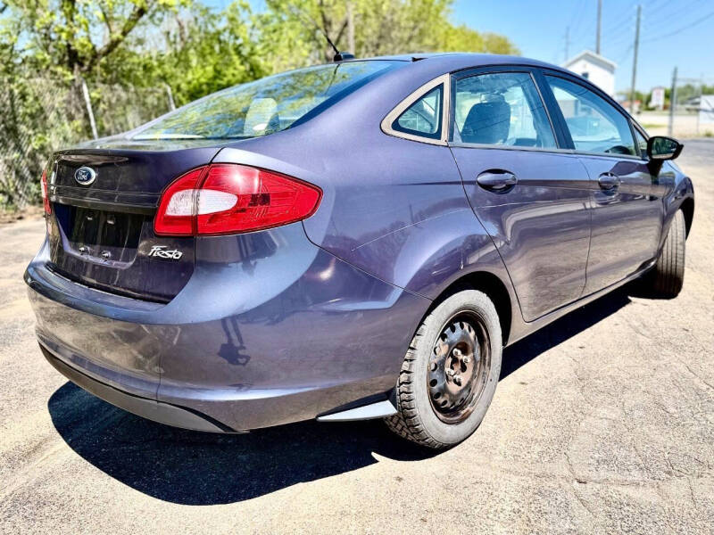 2013 Ford Fiesta S