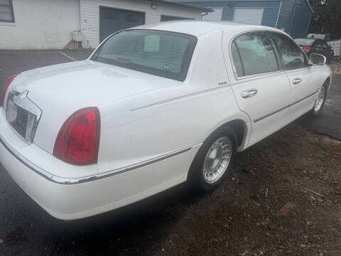 1998 Lincoln Town Car Executive