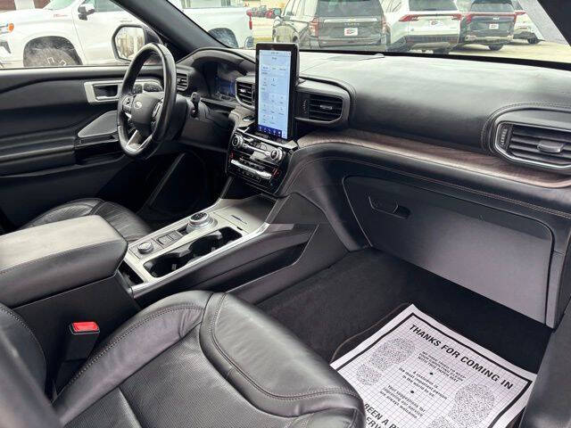 2022 Ford Explorer Hybrid Platinum