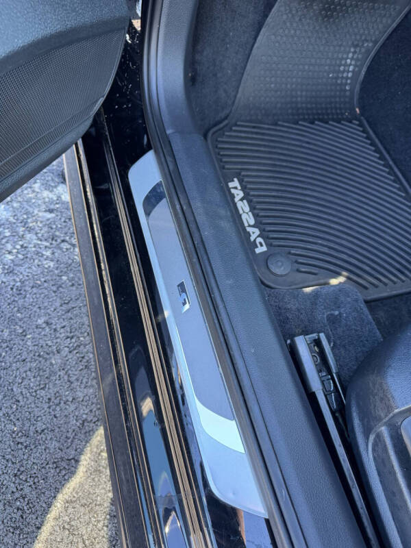 2016 Volkswagen Passat 1.8T R-Line