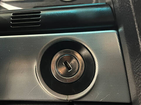 2005 Ford Thunderbird Deluxe