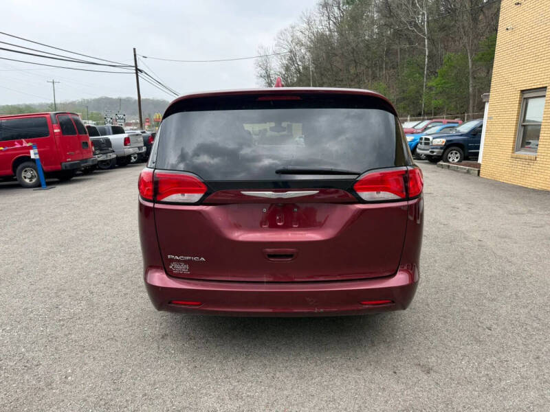 2017 Chrysler Pacifica Touring