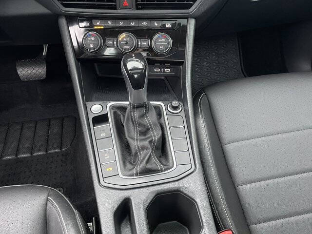 2023 Volkswagen Jetta SE