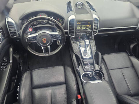 2016 Porsche Cayenne S E-Hybrid