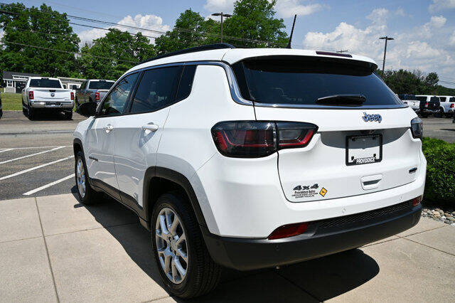 2024 Jeep Compass Latitude Lux