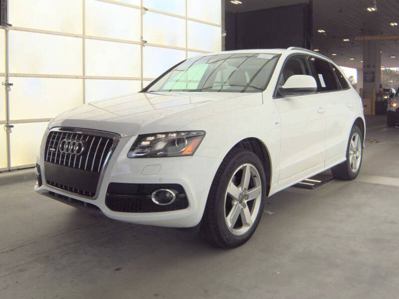 2012 Audi Q5 3.2 quattro Premium Plus