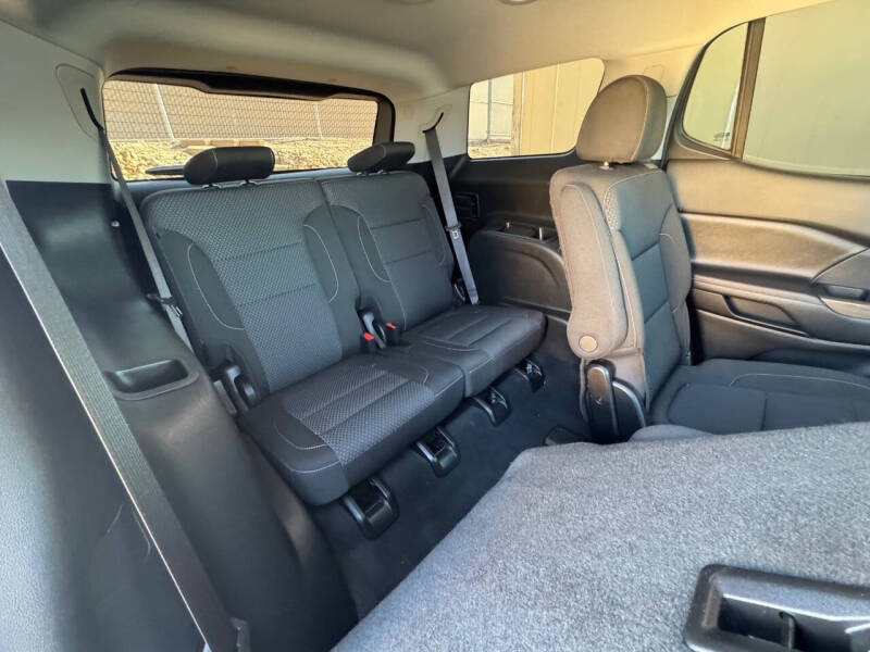 2023 GMC Acadia SLE