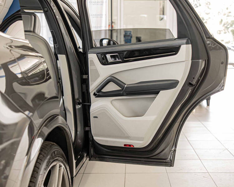 2021 Porsche Cayenne E-Hybrid