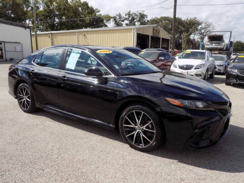 2022 Toyota Camry SE