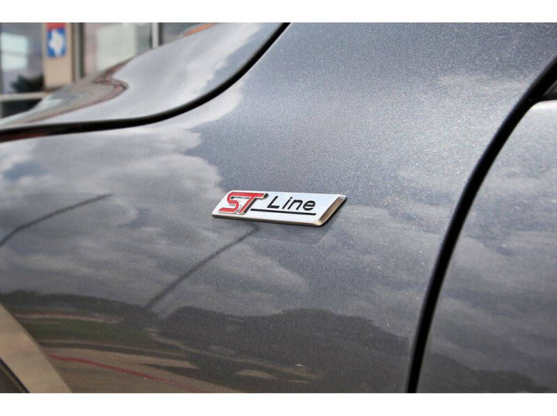 2025 Ford Escape ST-Line Select