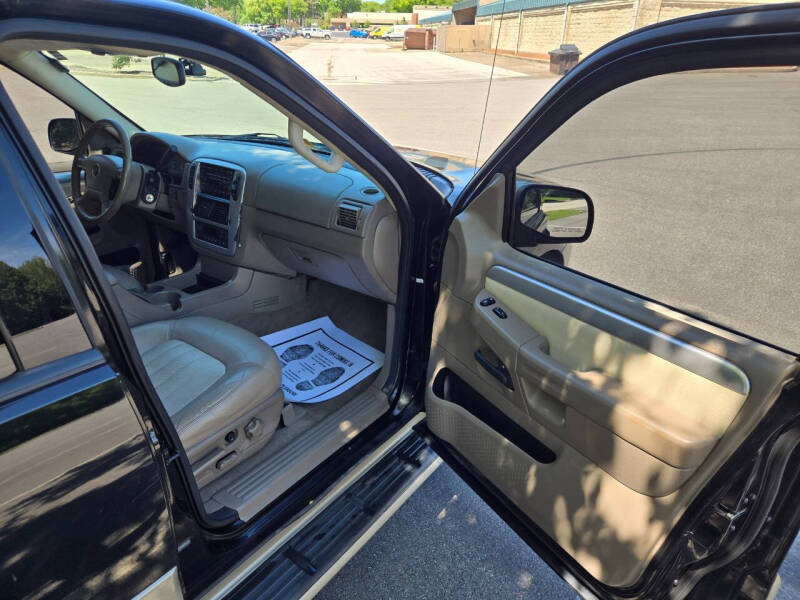 2004 Mercury Mountaineer Convenience