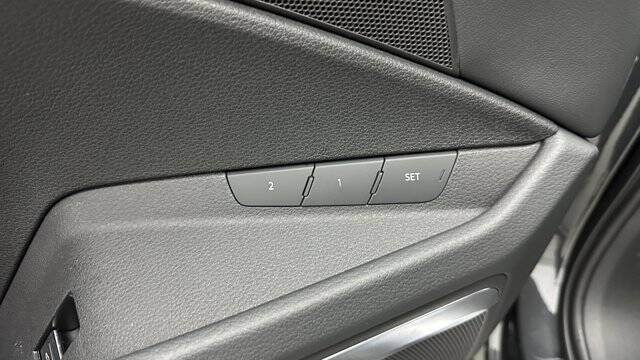 2024 Audi Q8 e-tron quattro Premium Plus