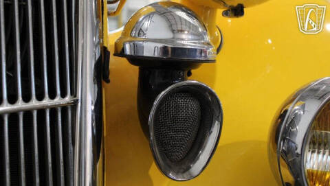 1935 Ford Deluxe