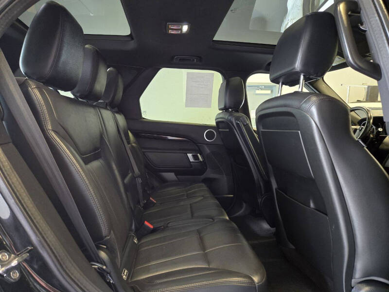 2020 Land Rover Discovery SE