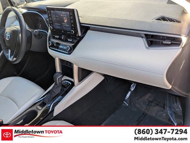 2022 Toyota Corolla Cross XLE