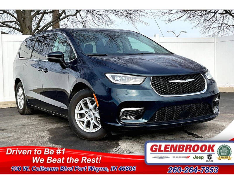 2023 Chrysler Pacifica for sale at Glenbrook Dodge Chrysler Jeep Ram and Fiat in Fort Wayne IN