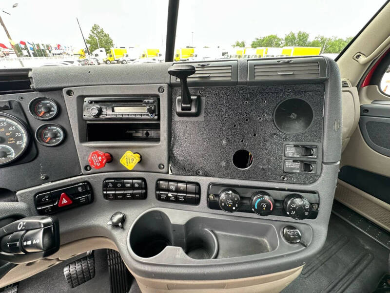 2016 Freightliner Cascadia