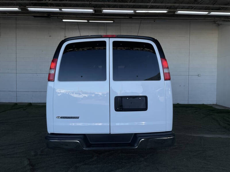 2017 Chevrolet Express LT 3500