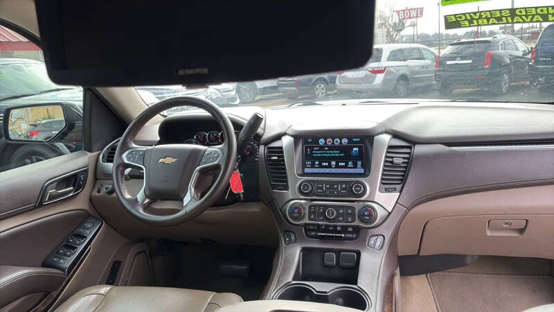 2017 Chevrolet Suburban LT