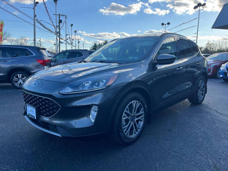 2020 Ford Escape SEL