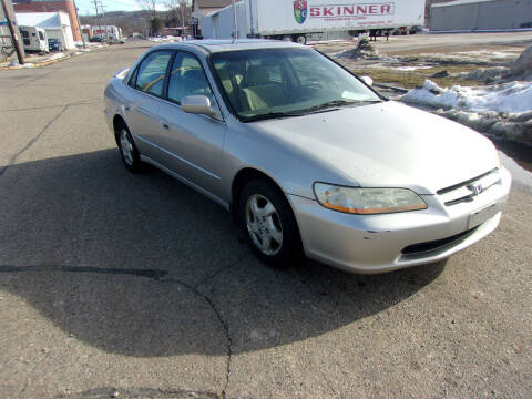 1998 Honda Accord for sale at Hassell Auto Center in Richland Center WI