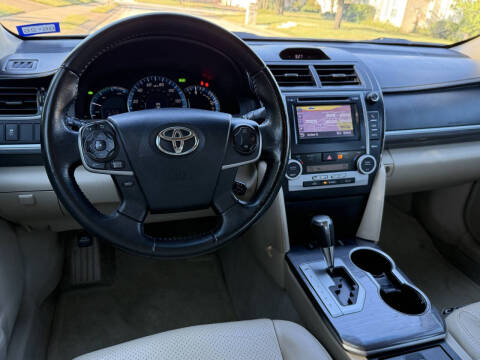2013 Toyota Camry Hybrid XLE