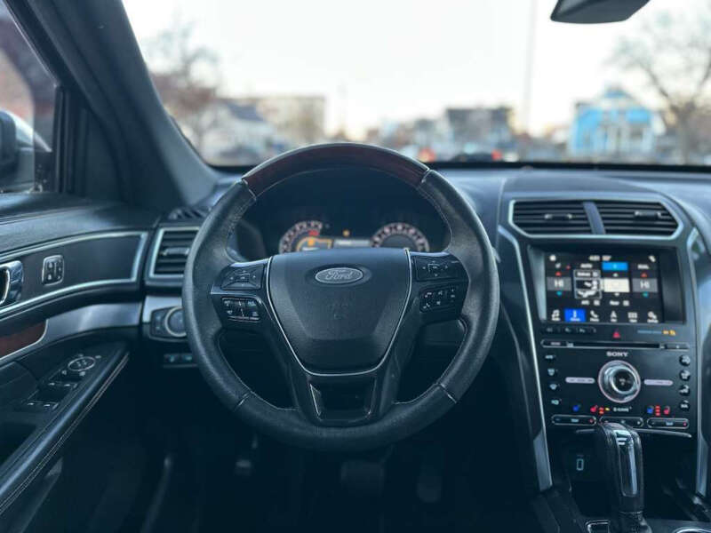 2018 Ford Explorer Platinum