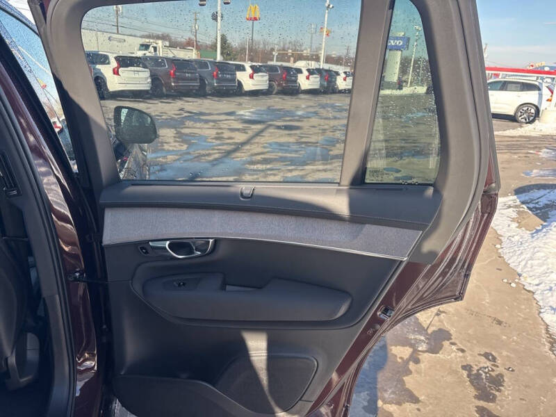 2026 Volvo XC90 B6 Ultra Dark 7P