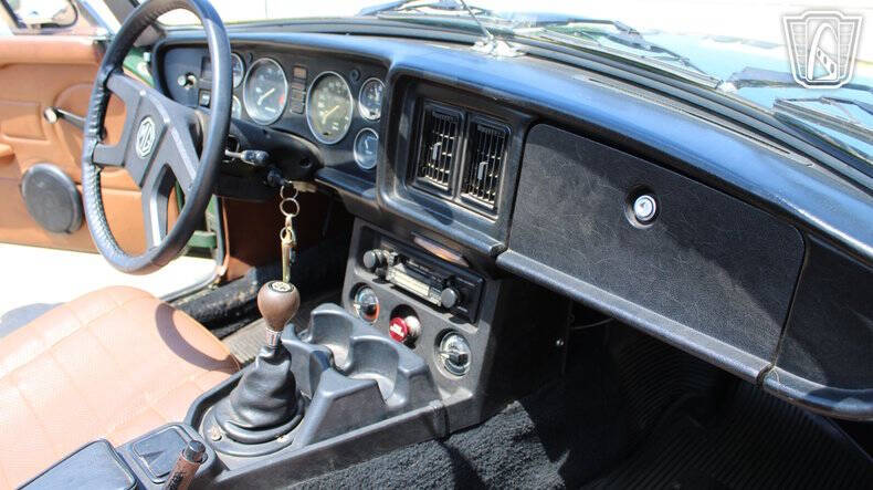 1977 MG B