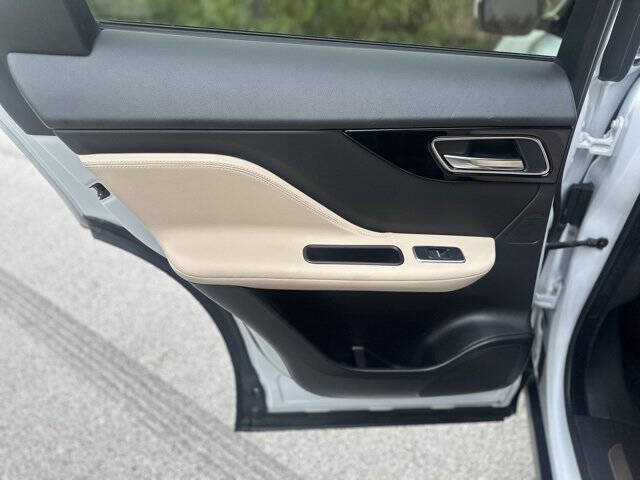 2019 Jaguar F-PACE 25t Premium