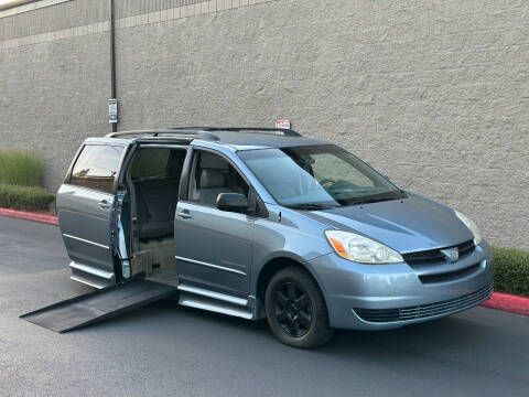 2005 Toyota Sienna LE 7 Passenger