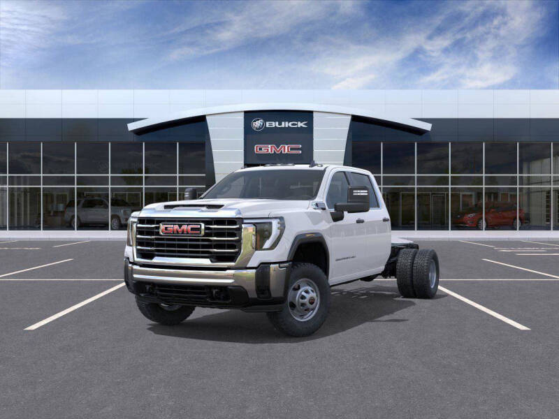 2025 GMC Sierra 3500HD CC Pro